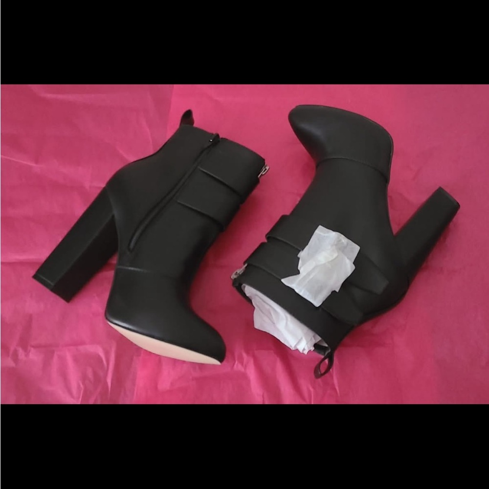 BNIB Elegant Black Heeled Boots